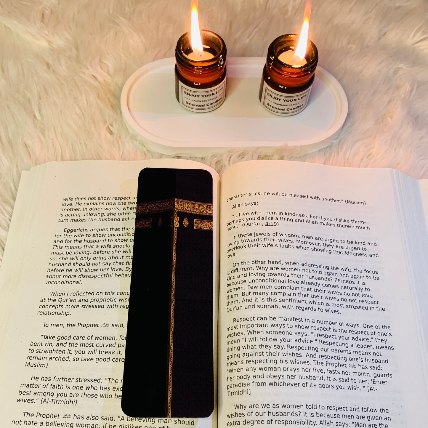 Kiswa Islamic Bookmark – Kaaba Inspired Design