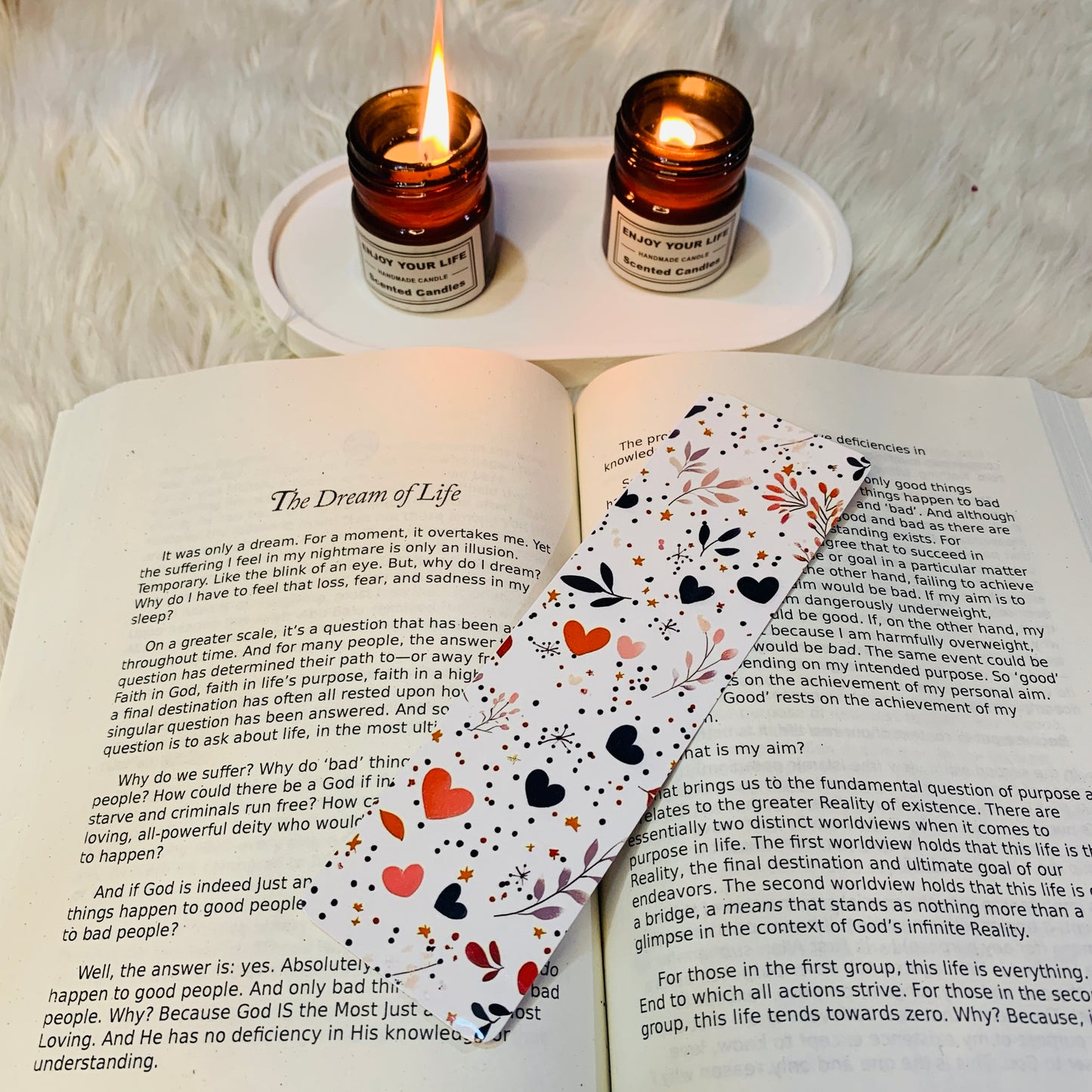 Floral Aesthetic Bookmark – Elegant Flower Design